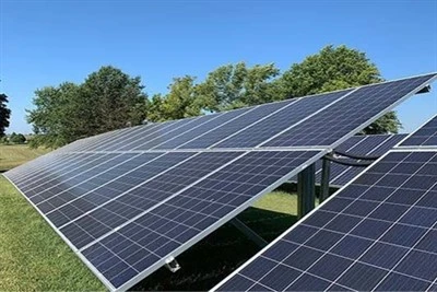 Solarni paneli na razini tla